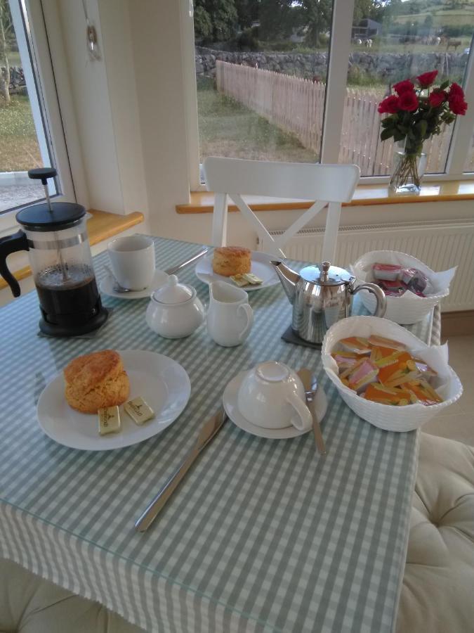 Burren Rock Farmhouse B&B Turlough  Eksteriør bilde