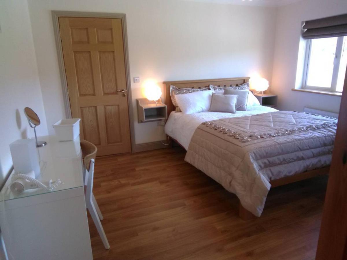 Burren Rock Farmhouse B&B Turlough  Eksteriør bilde